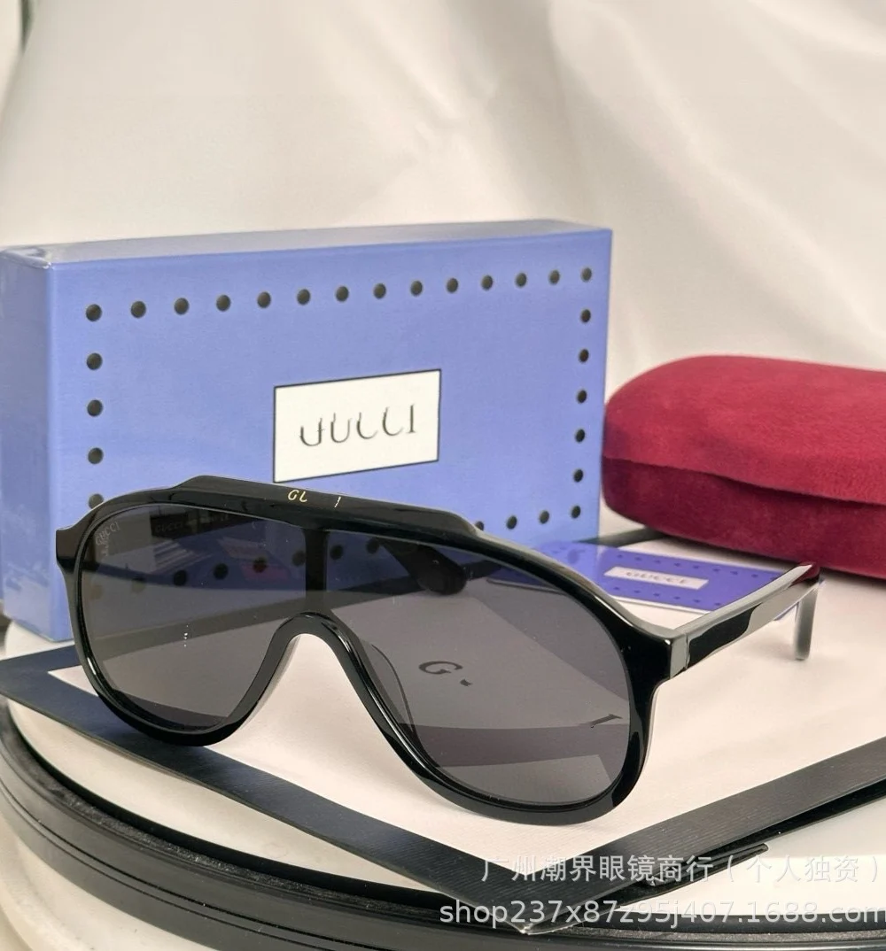Gucci Grey Mirror Shield Men's Sunglasses — image 3